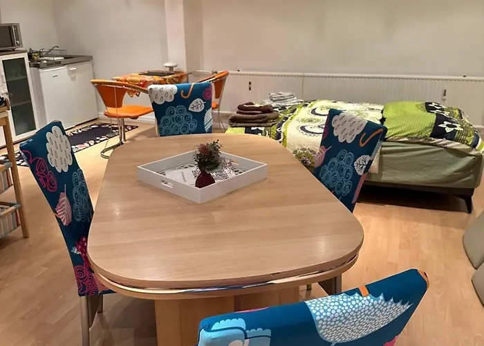 Apartament Souterrain Loft Nah Am St Leoner